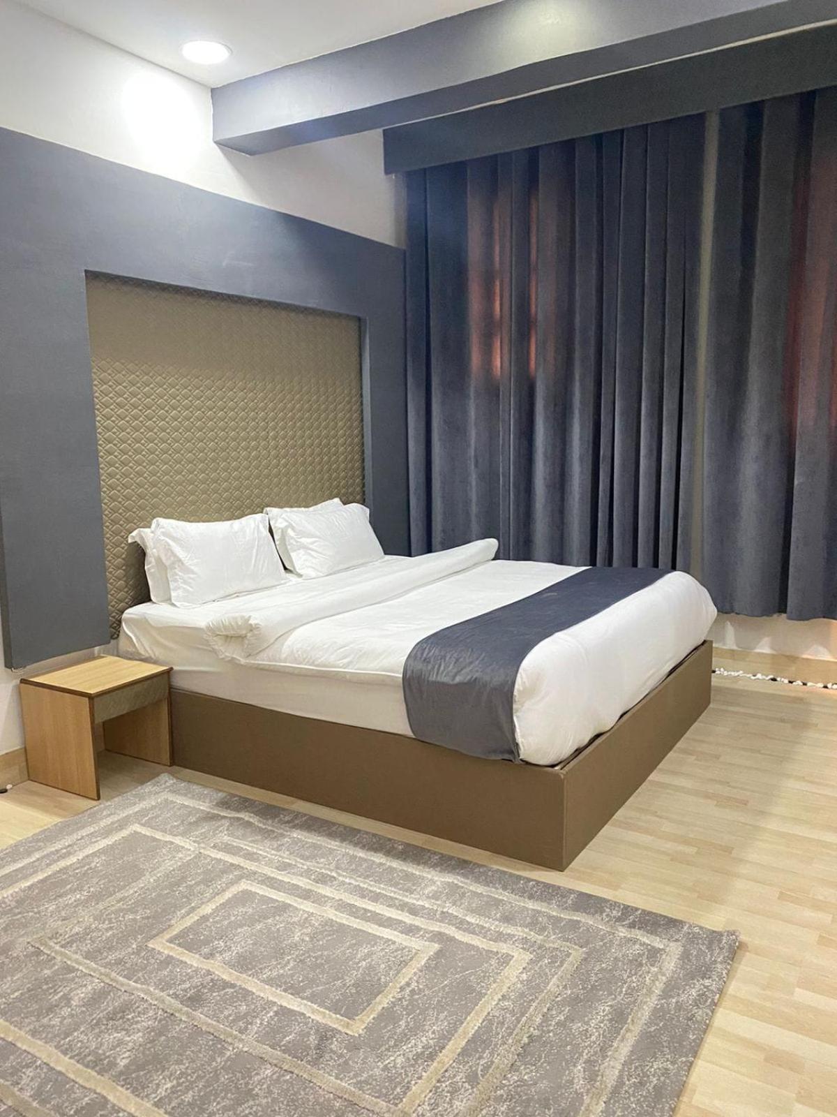 Al Hussam Hotel Apartments Rusayl Exteriér fotografie