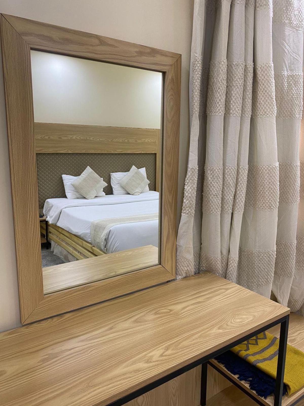 Al Hussam Hotel Apartments Rusayl Exteriér fotografie