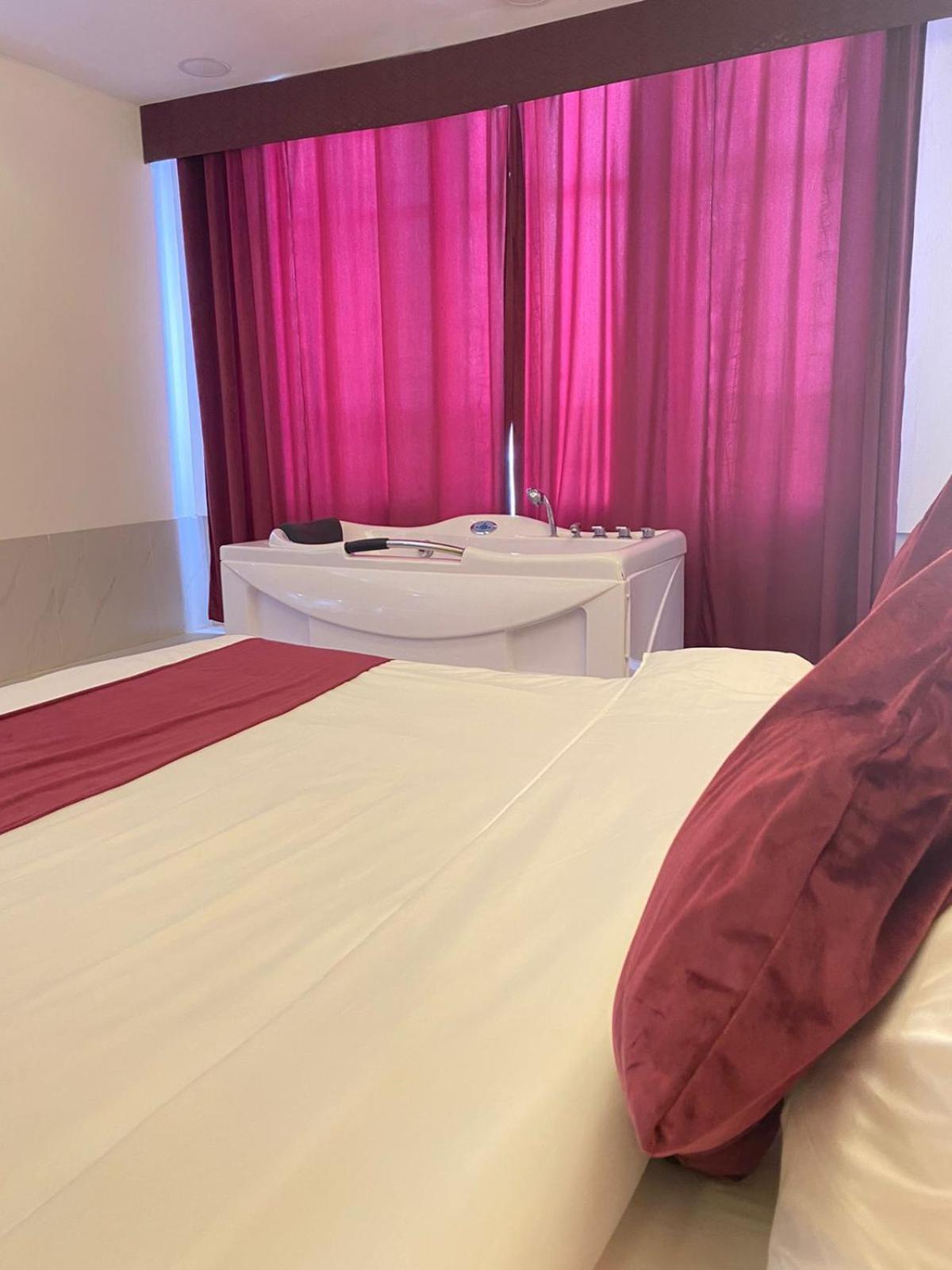 Al Hussam Hotel Apartments Rusayl Exteriér fotografie