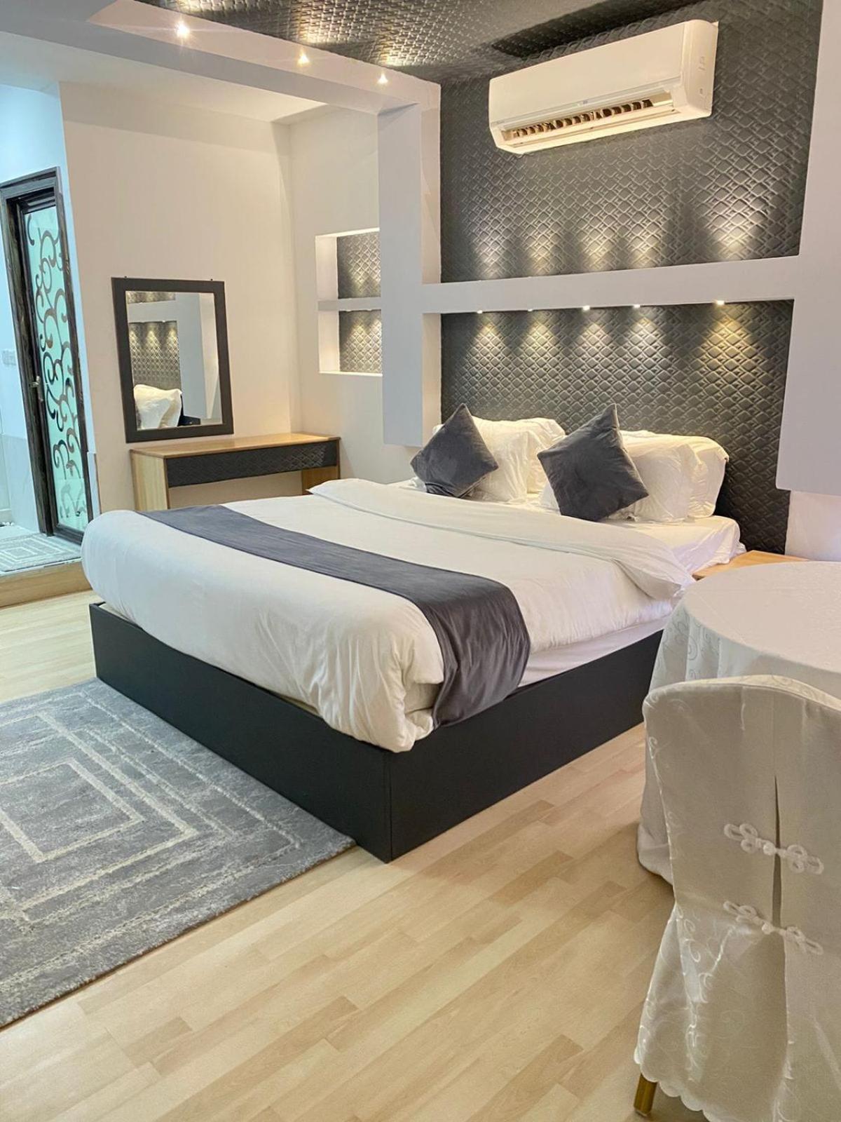 Al Hussam Hotel Apartments Rusayl Exteriér fotografie