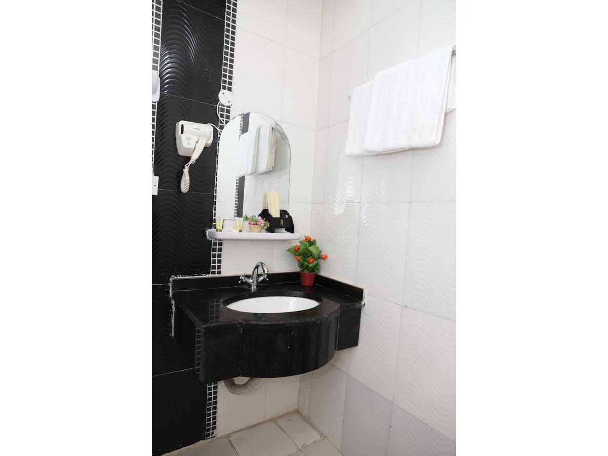 Al Hussam Hotel Apartments Rusayl Exteriér fotografie